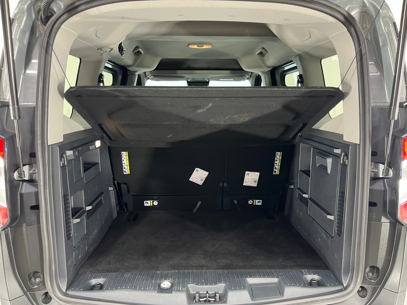 Ford Tourneo Courier Kombi 1.5 EcoBlue Deluxe - 2025 - Detay