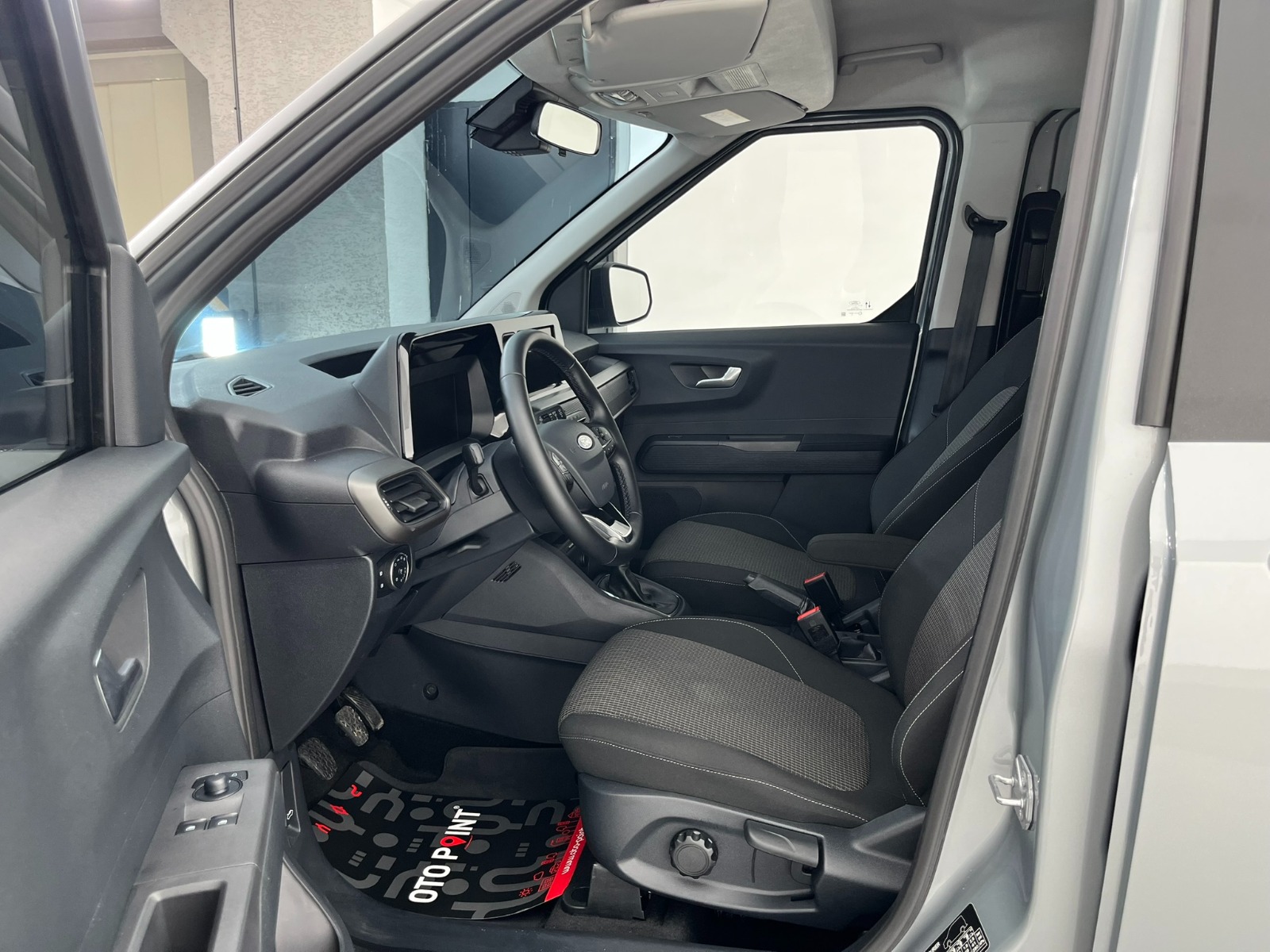 Ford Tourneo Courier Kombi 1.5 EcoBlue Deluxe - 2025 - Detay