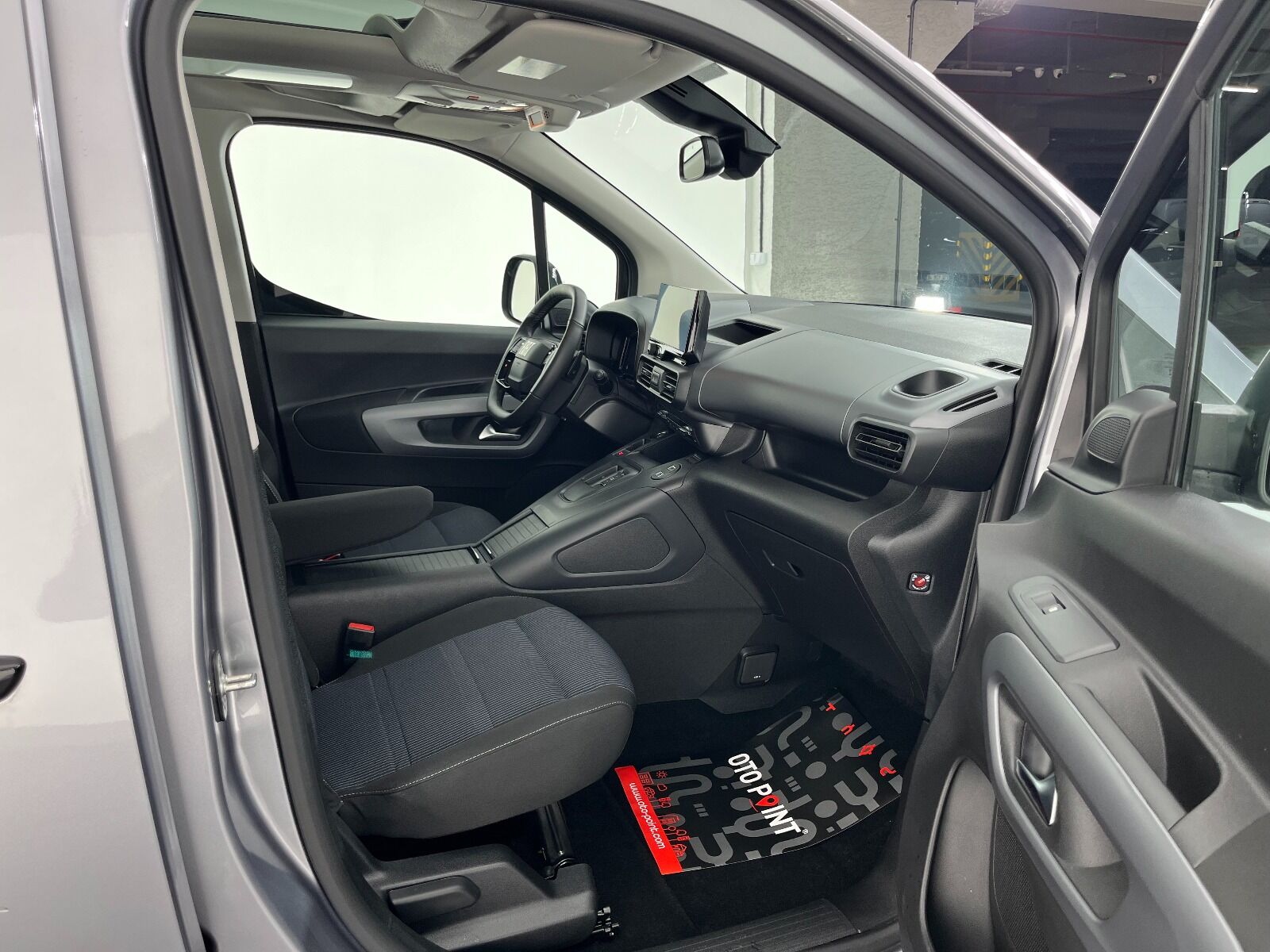 Fiat Doblo Combi 1.5 BlueHDİ Premio Plus - 2025 - Detay