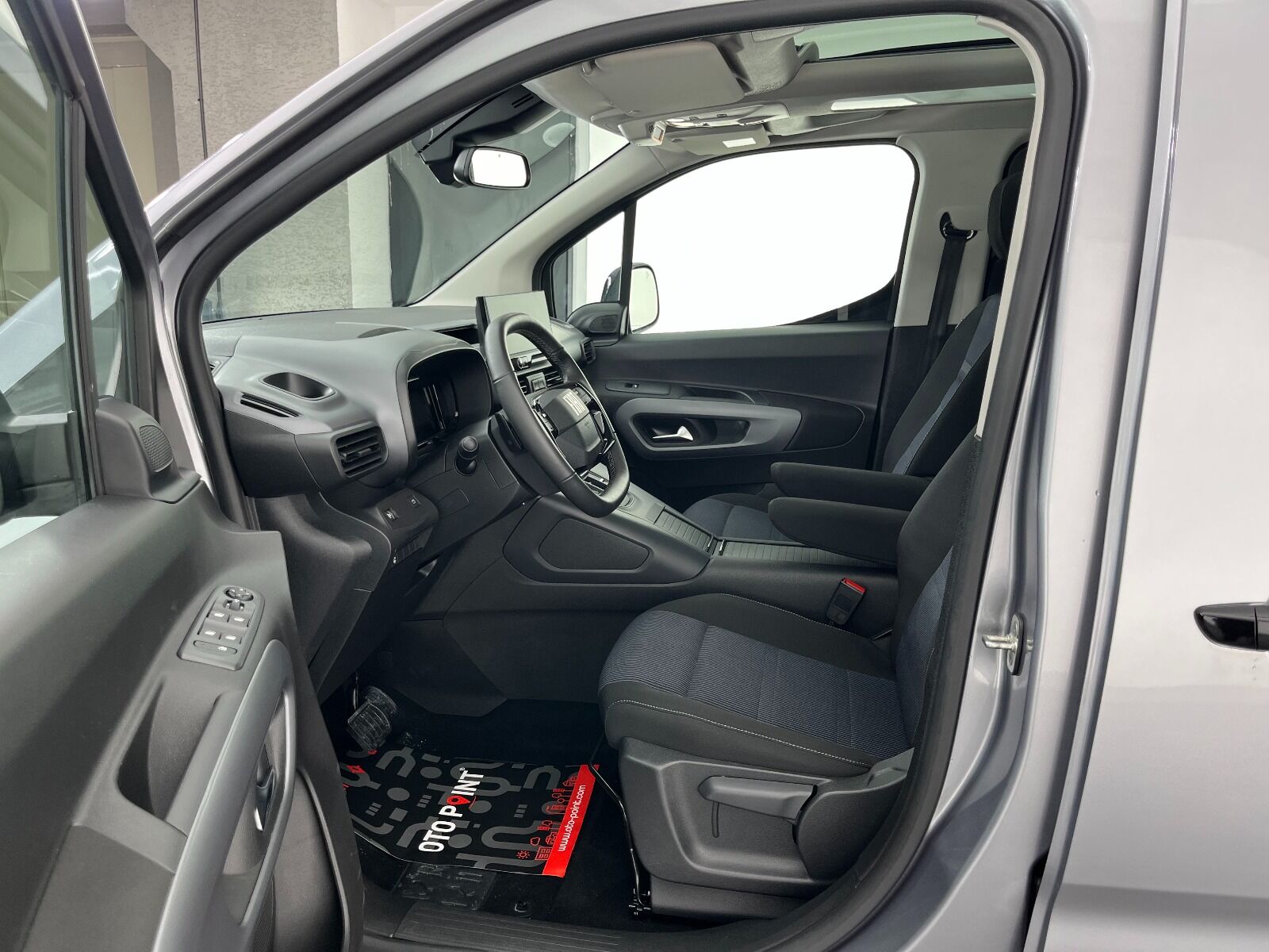 Fiat Doblo Combi 1.5 BlueHDİ Premio Plus - 2025 - Detay