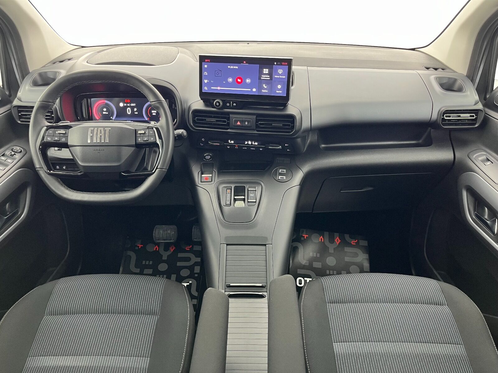 Fiat Doblo Combi 1.5 BlueHDİ Premio Plus - 2025 - Detay