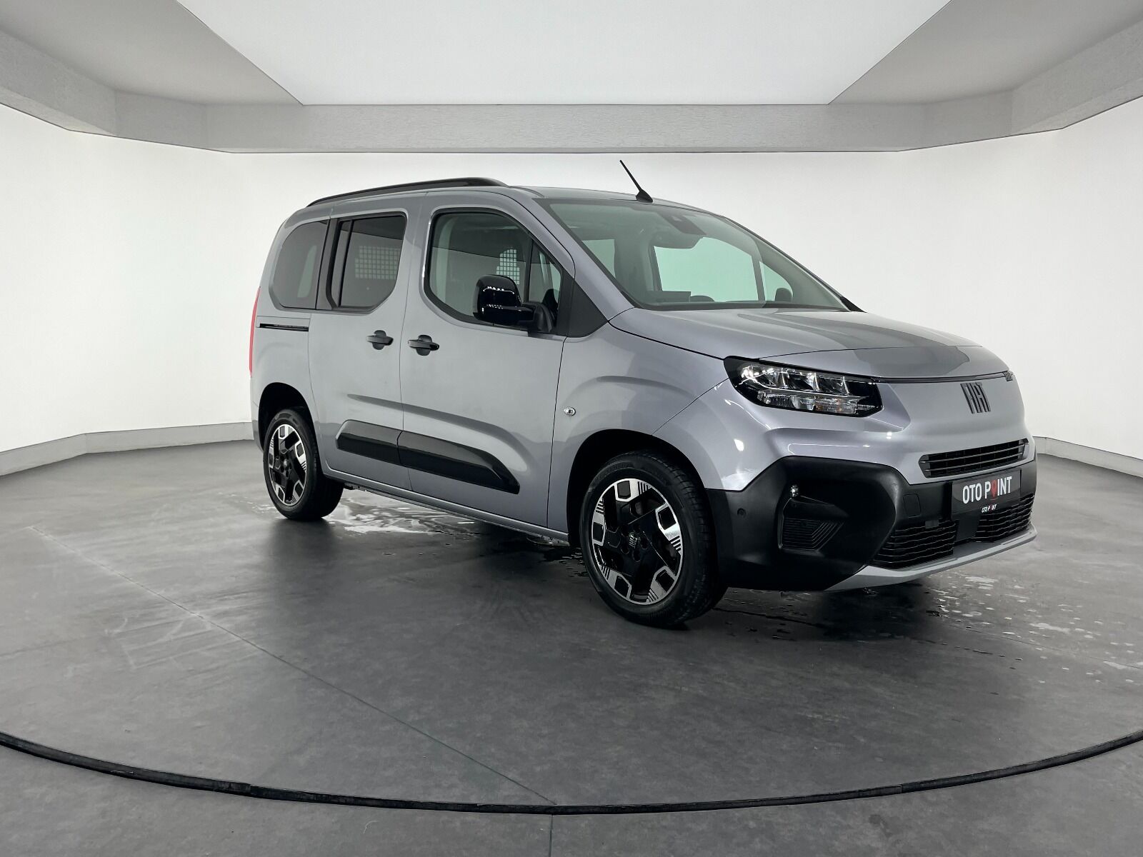 Fiat Doblo Combi 1.5 BlueHDİ Premio Plus - 2025 - Detay
