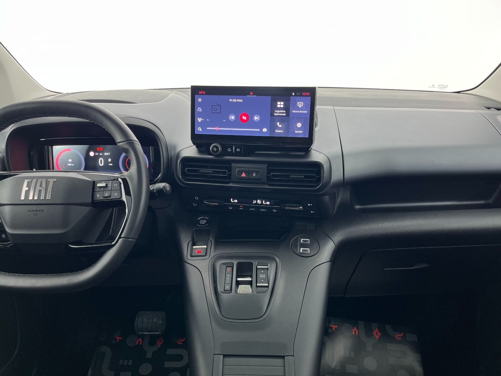 Fiat Doblo Combi 1.5 BlueHDİ Premio Plus - 2025 - Detay