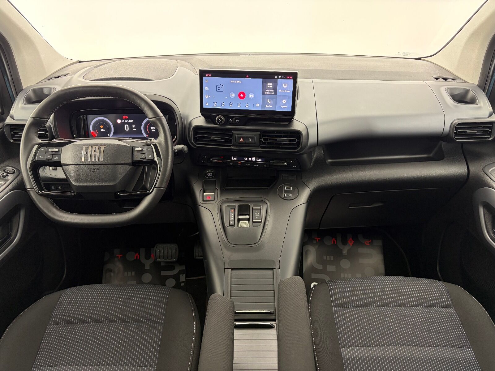 Fiat Doblo Combi 1.5 BlueHDİ Premio Plus - 2025 - Detay