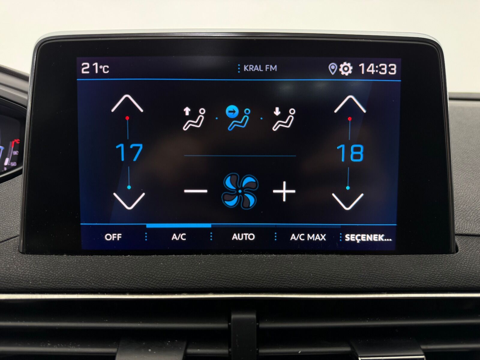 Peugeot 3008 1.5 BlueHDI Allure EAT8 - 2023 - Detay