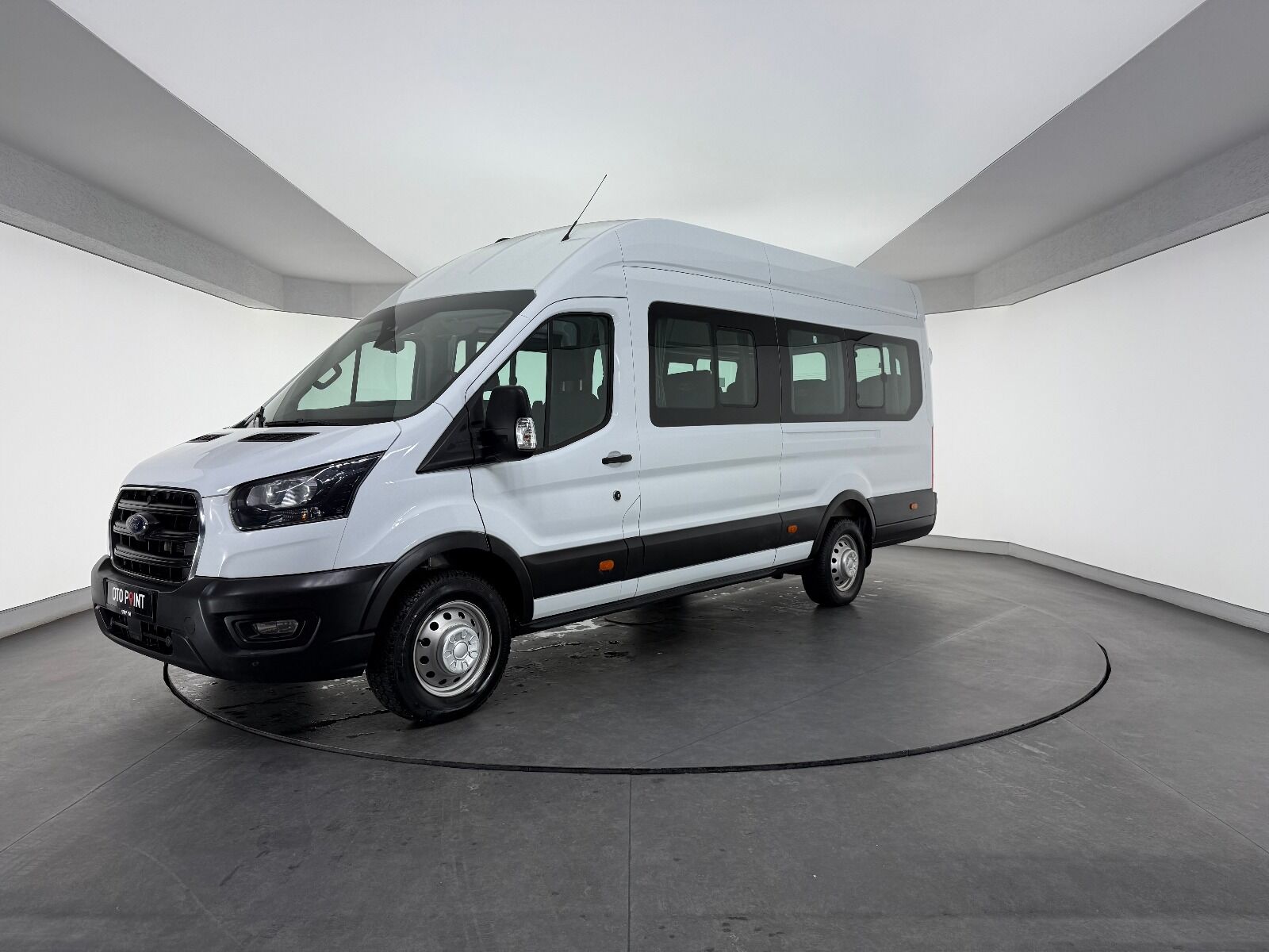 Ford Transit 2.0 EcoBlue 440 E Deluxe UPG - 2023 - Detay