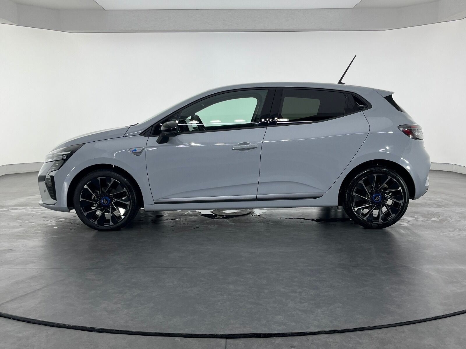 Renault Clio 1.0 TCE Techno Esprit Alpine X-Tronic - 2025 - Detay