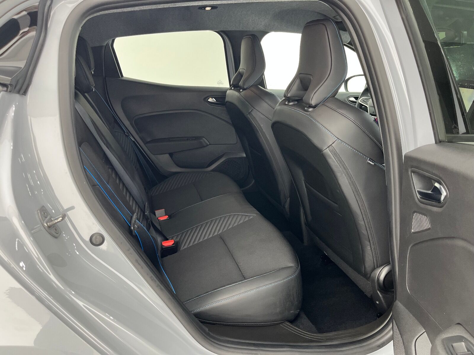 Renault Clio 1.0 TCE Techno Esprit Alpine X-Tronic - 2025 - Detay