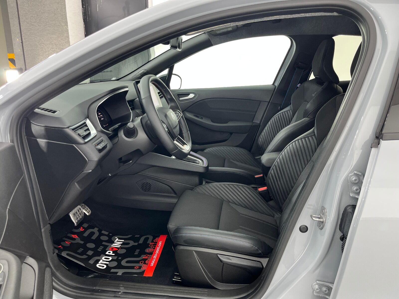 Renault Clio 1.0 TCE Techno Esprit Alpine X-Tronic - 2025 - Detay