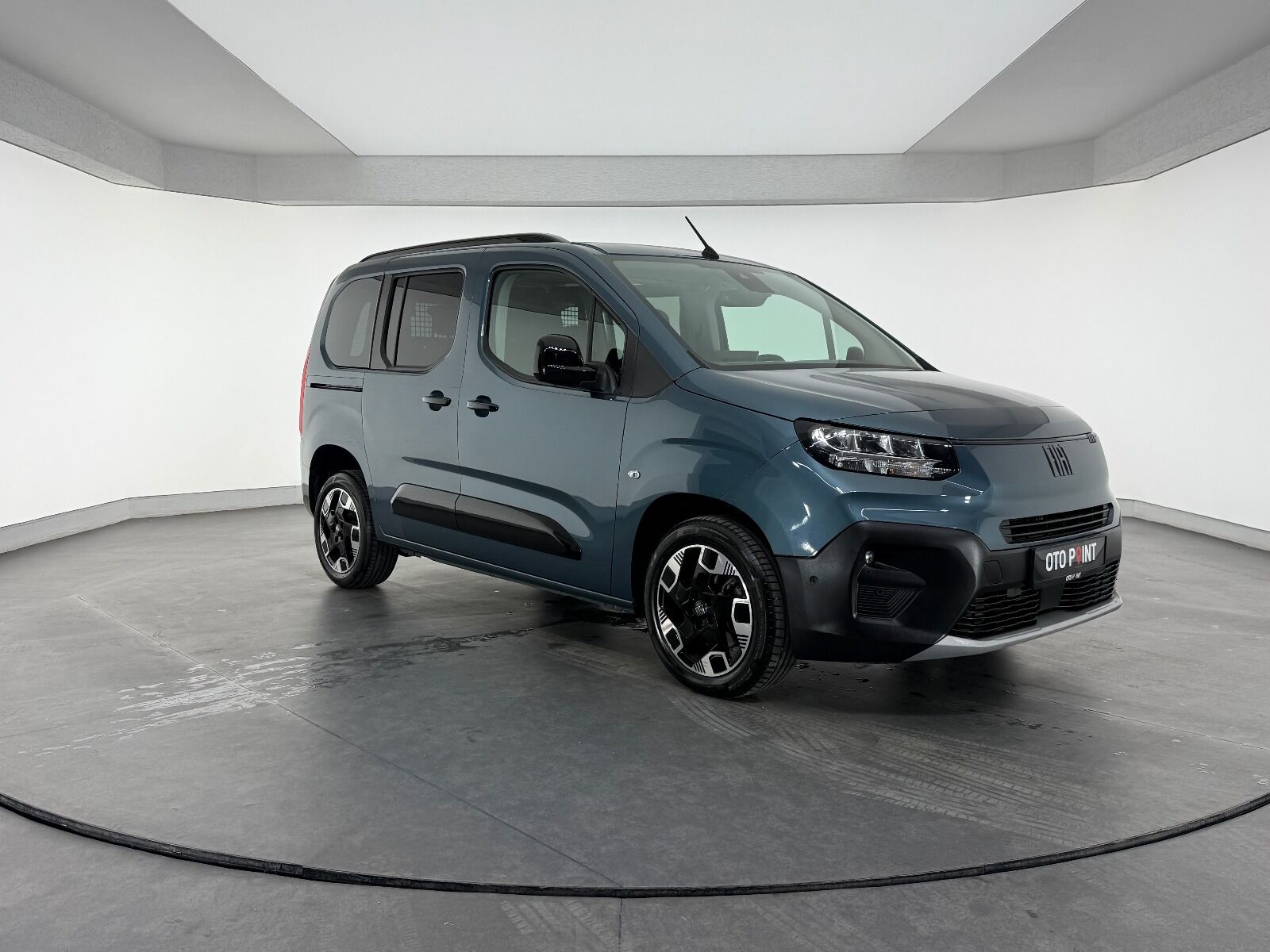 Fiat Doblo Combi 1.5 BlueHDİ Premio Plus - 2025 - Detay