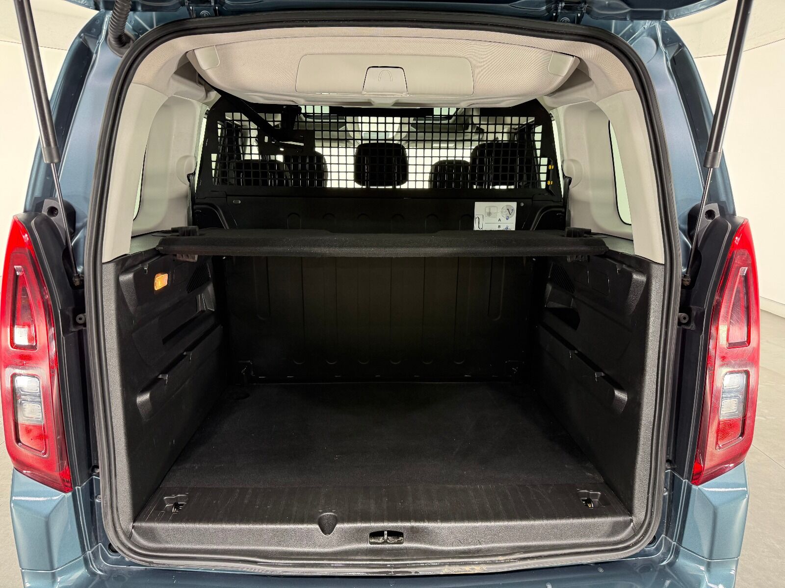Fiat Doblo Combi 1.5 BlueHDİ Premio Plus - 2025 - Detay