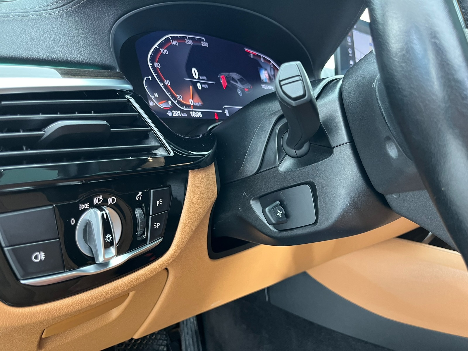 BMW 5 Serisi Sedan 520i Luxury Line Otomatik - 2022 - Detay