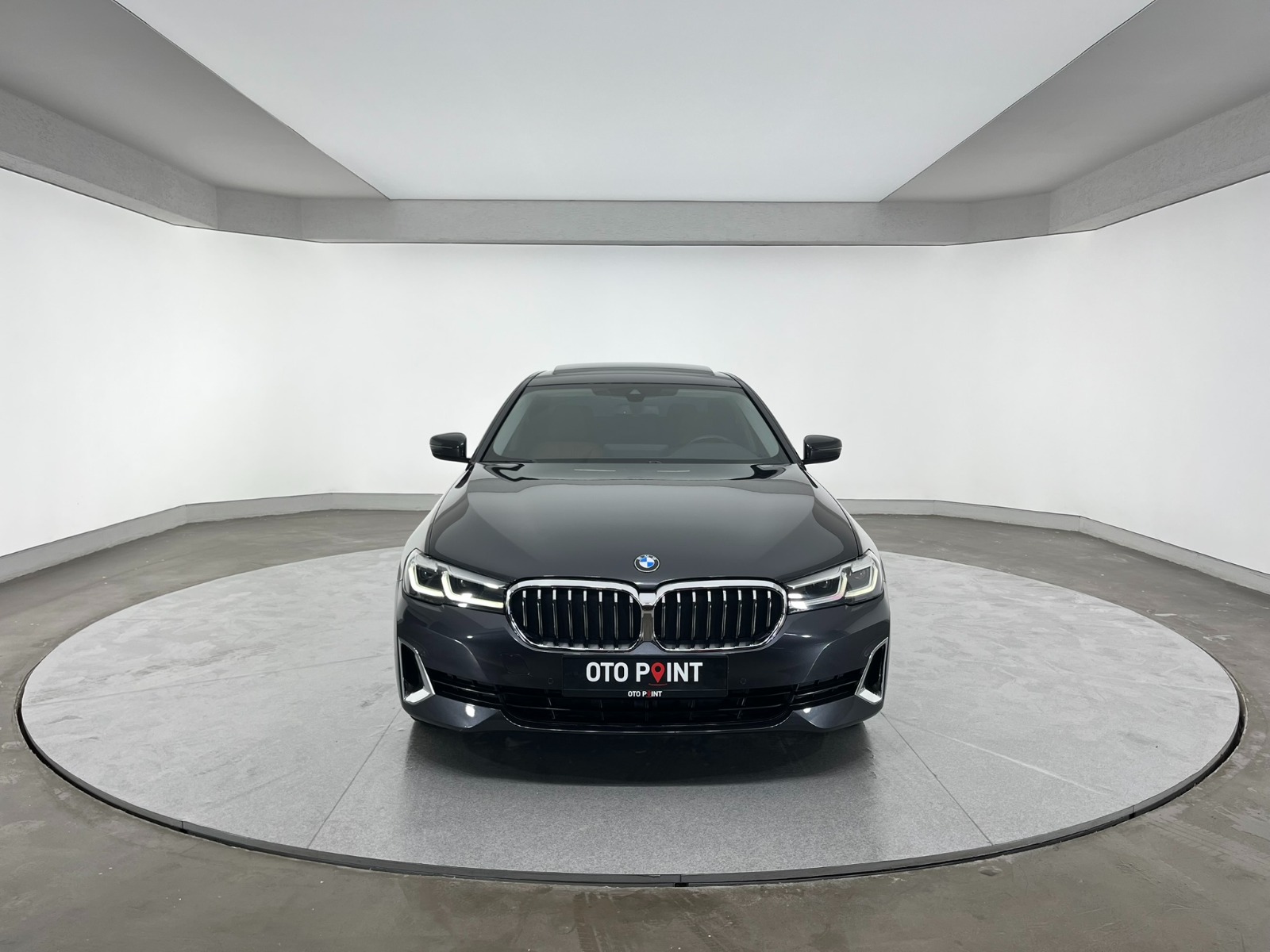 BMW 5 Serisi Sedan 520i Luxury Line Otomatik - 2022