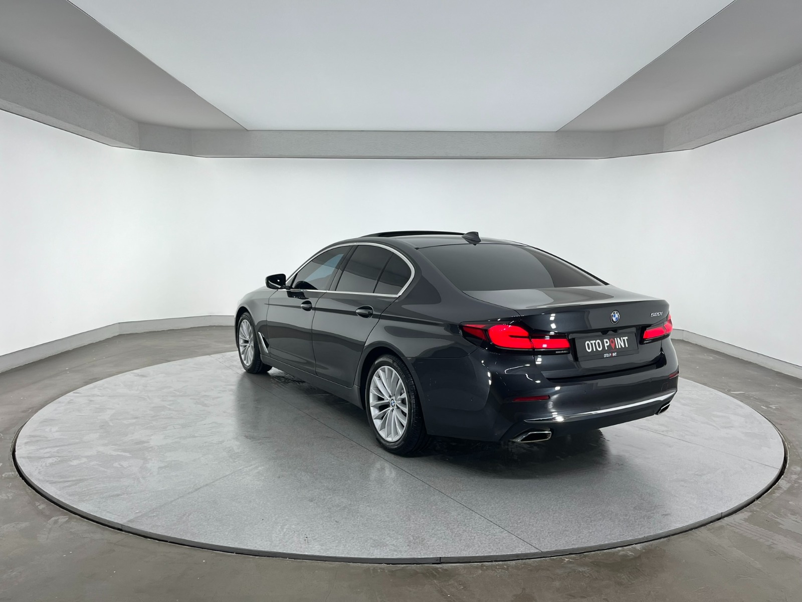 BMW 5 Serisi Sedan 520i Luxury Line Otomatik - 2022 - Detay