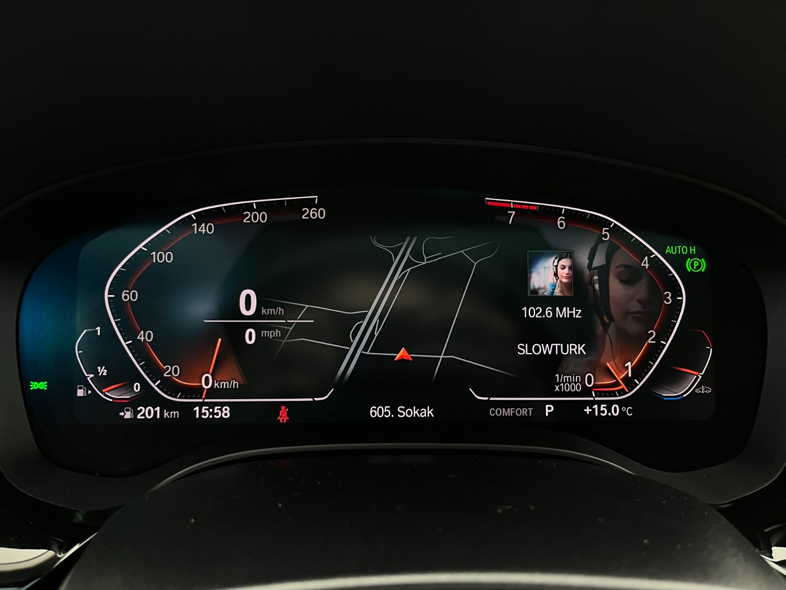 BMW 5 Serisi Sedan 520i Luxury Line Otomatik - 2022 - Detay