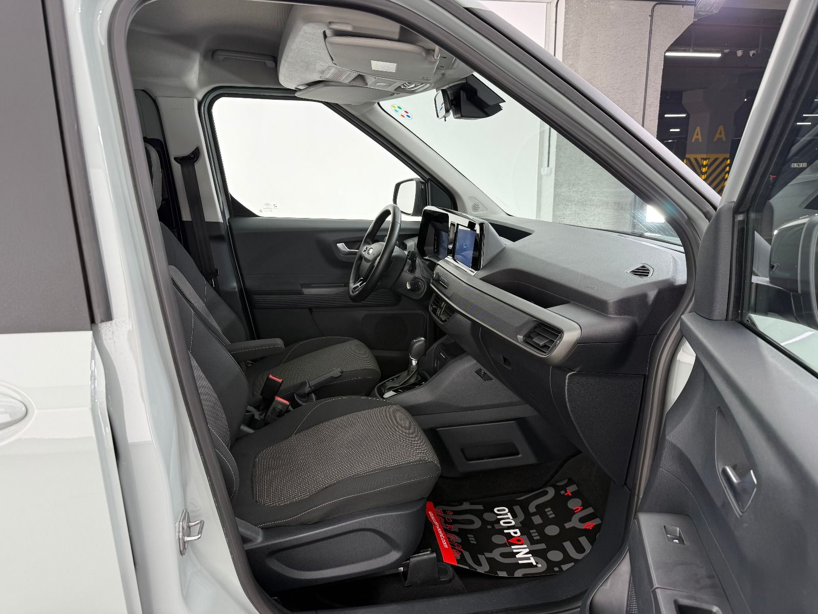 Ford Tourneo Courier 1.0 EcoBoost Deluxe - 2025 - Detay