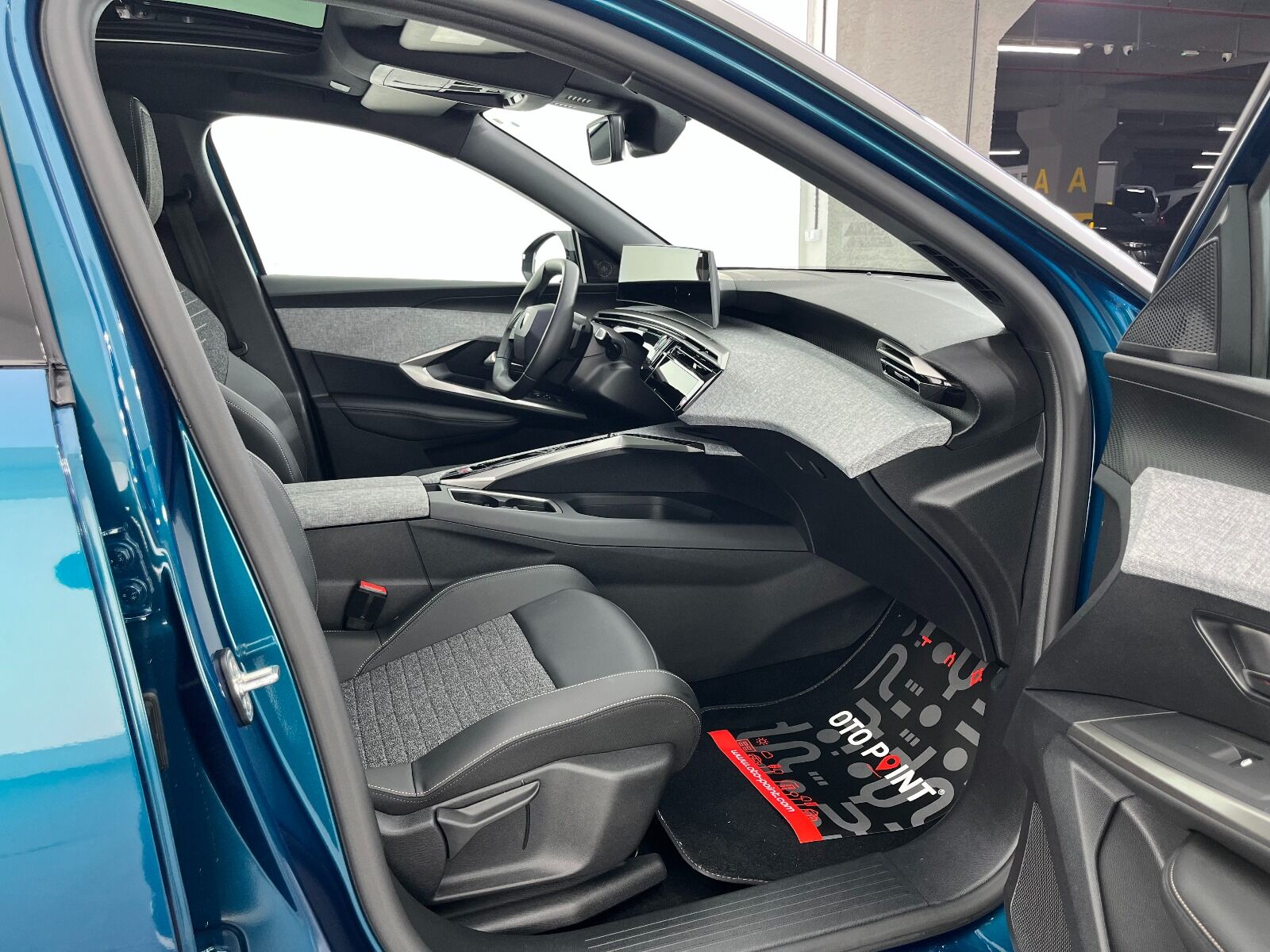 Peugeot 3008 Crossover 1.2 Hybrid Allure eDCS6 - 2025 - Detay