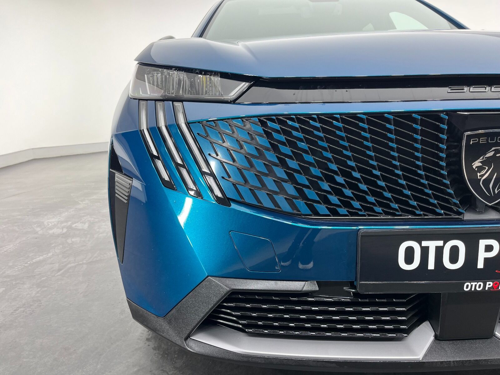 Peugeot 3008 Crossover 1.2 Hybrid Allure eDCS6 - 2025 - Detay