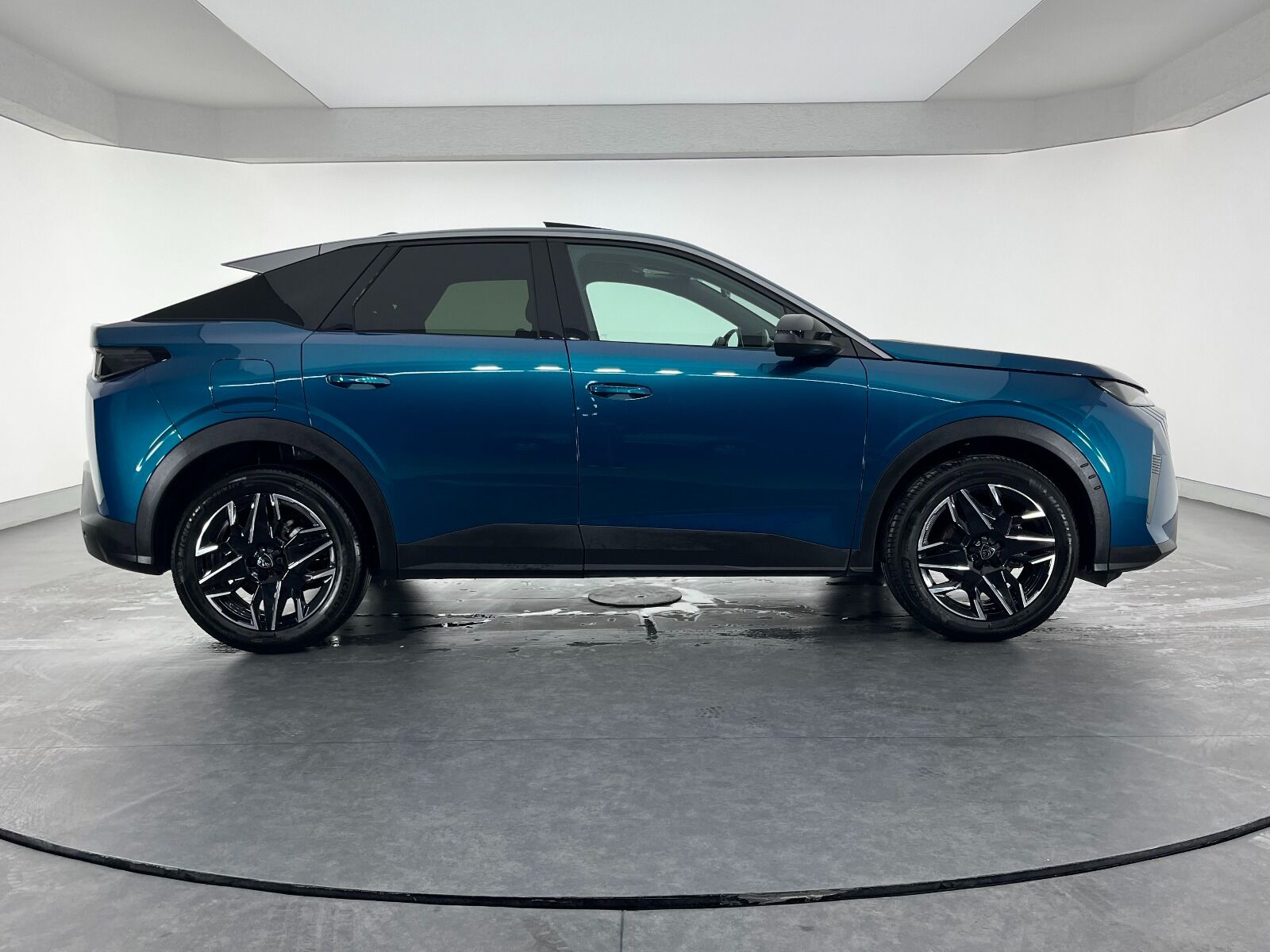 Peugeot 3008 Crossover 1.2 Hybrid Allure eDCS6 - 2025 - Detay