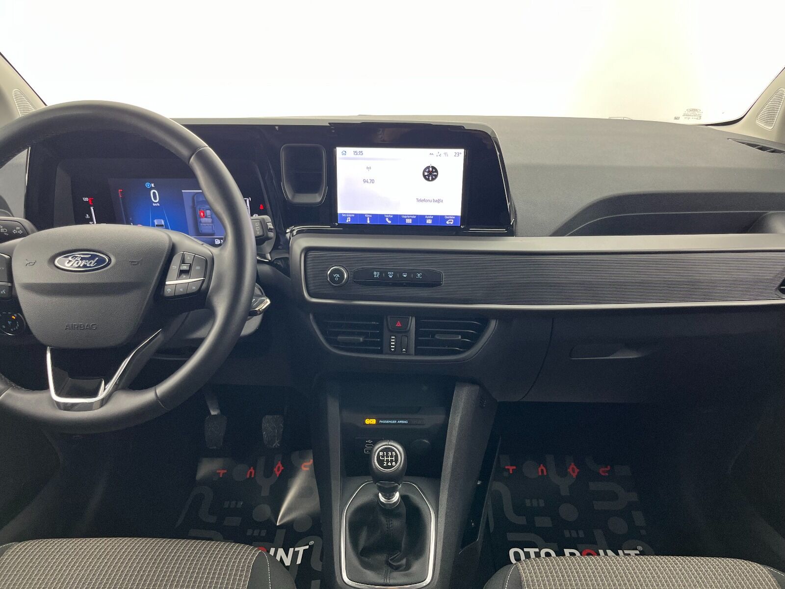 Ford Tourneo Courier 1.5L EcoBlue Deluxe - 2024 - Detay