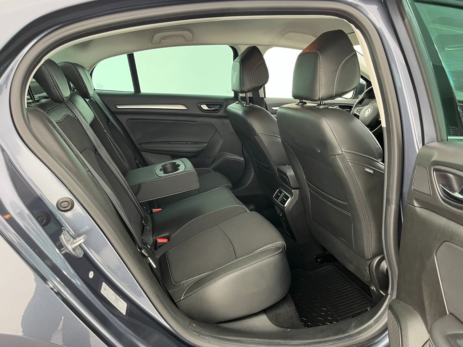 Renault Megane Sedan 1.5 Blue DCI Icon EDC - 2024 - Detay