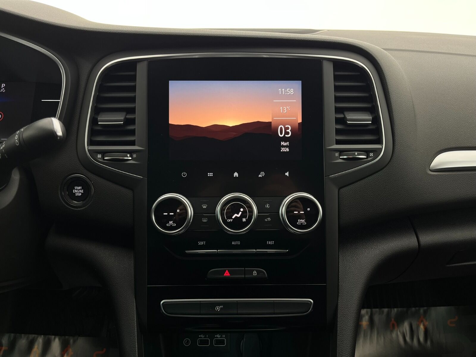 Renault Megane Sedan 1.5 Blue DCI Icon EDC - 2024 - Detay