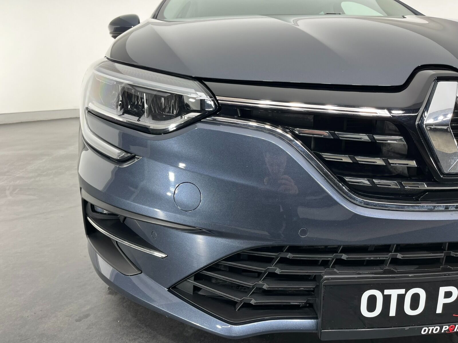 Renault Megane Sedan 1.5 Blue DCI Icon EDC - 2024 - Detay