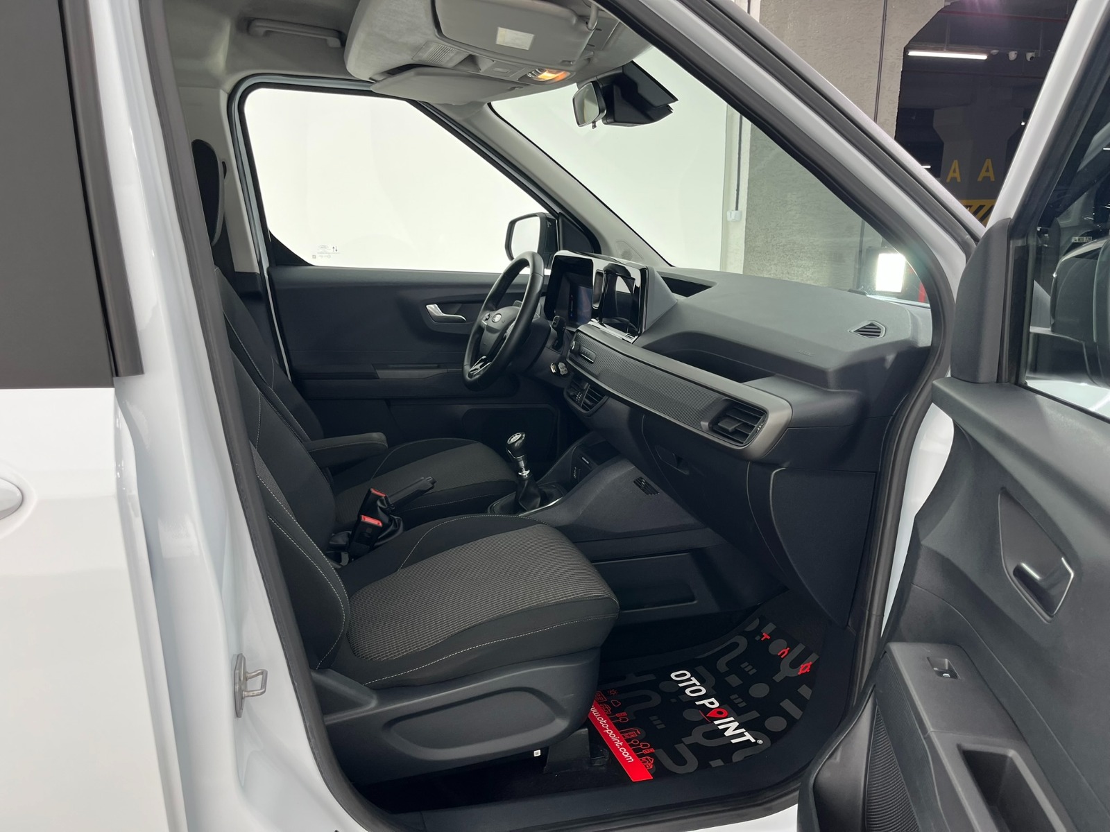 Ford Tourneo Courier Kombi 1.5 EcoBlue Deluxe - 2024 - Detay