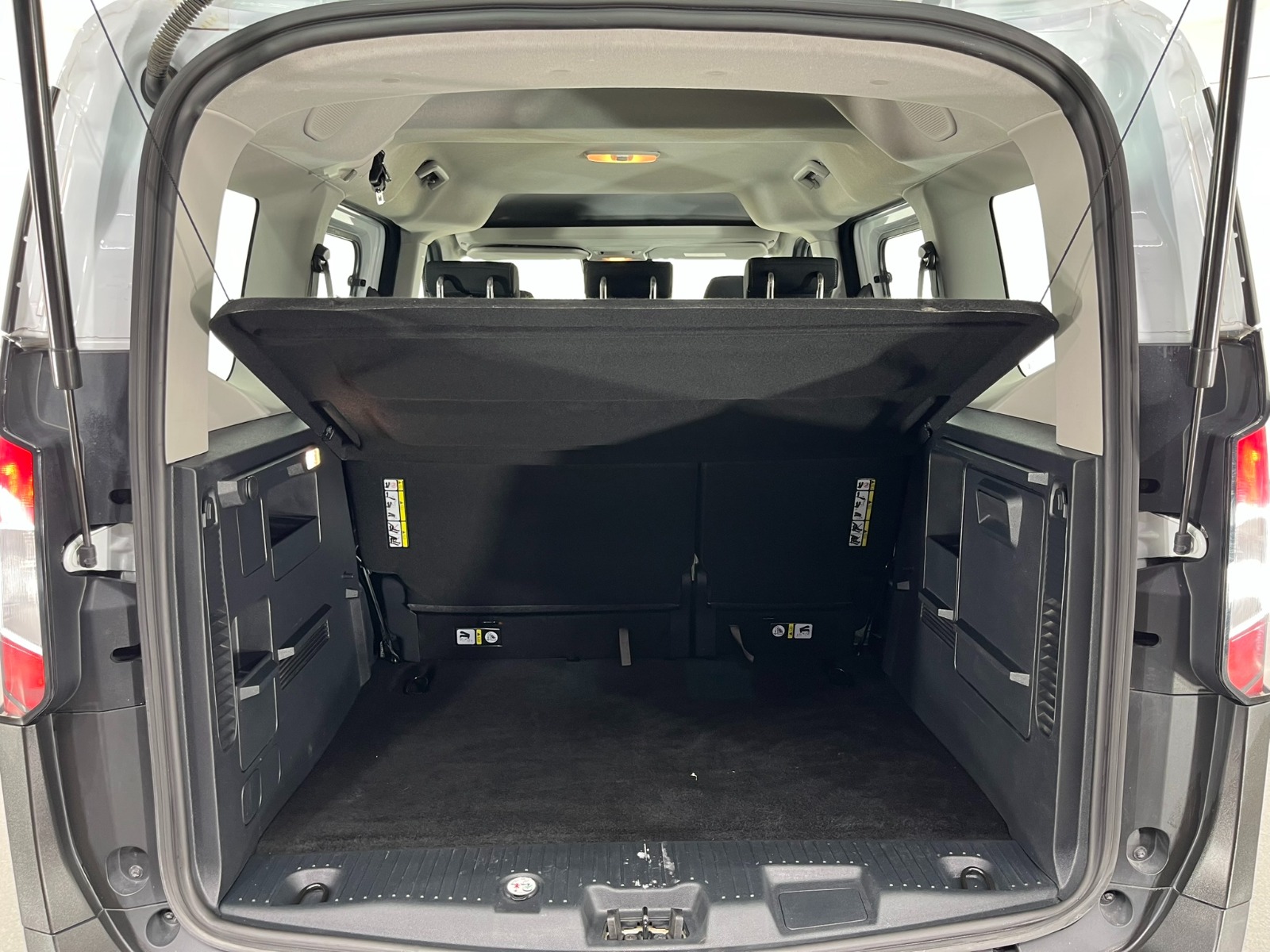 Ford Tourneo Courier Kombi 1.5 EcoBlue Deluxe - 2024 - Detay