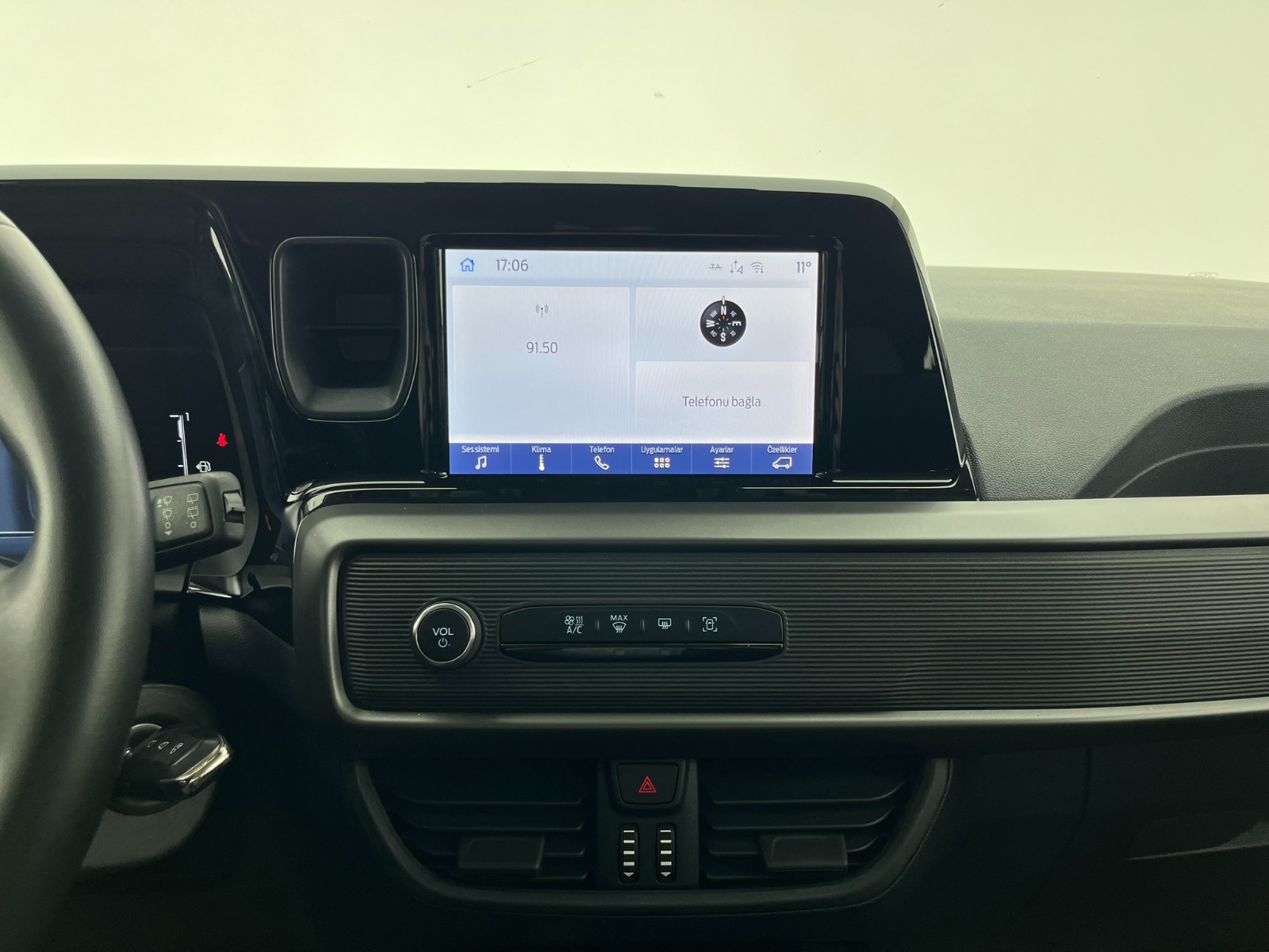 Ford Tourneo Courier Kombi 1.5 EcoBlue Deluxe - 2024 - Detay