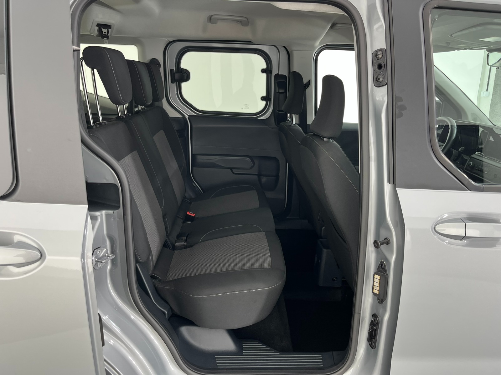 Ford Tourneo Courier Kombi 1.5 EcoBlue Deluxe - 2025 - Detay