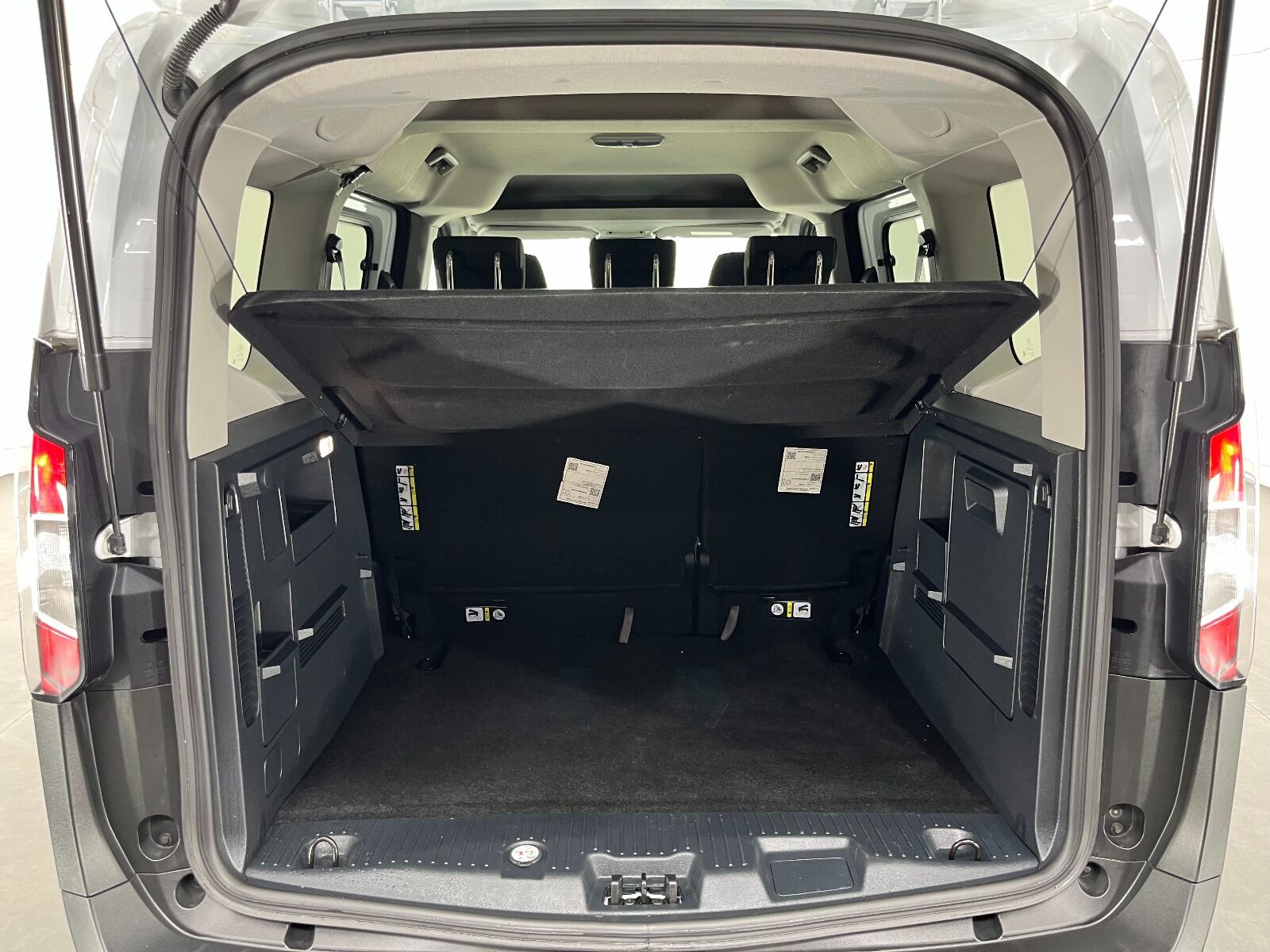 Ford Tourneo Courier Kombi 1.5 EcoBlue Deluxe - 2025 - Detay