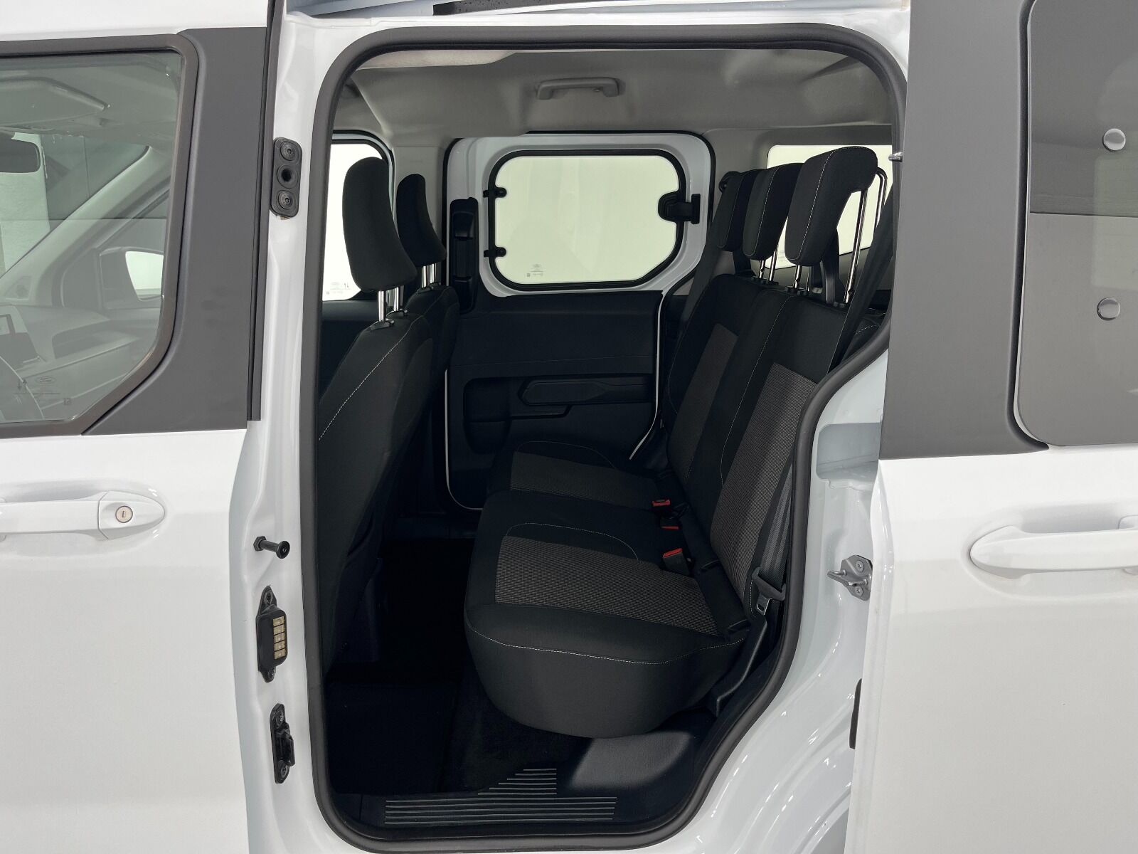 Ford Tourneo Courier Kombi 1.5 EcoBlue Deluxe - 2025 - Detay