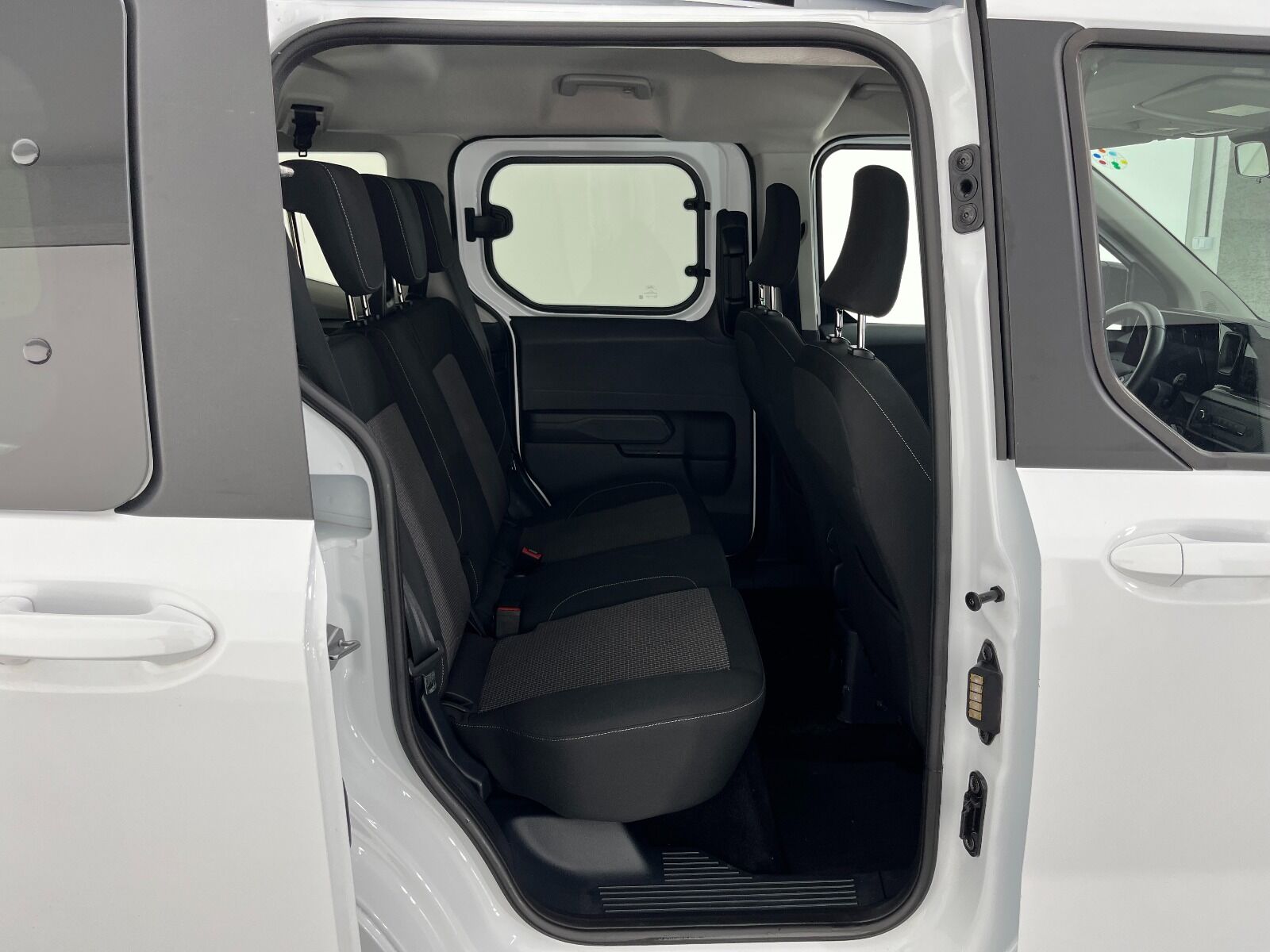 Ford Tourneo Courier Kombi 1.5 EcoBlue Deluxe - 2025 - Detay
