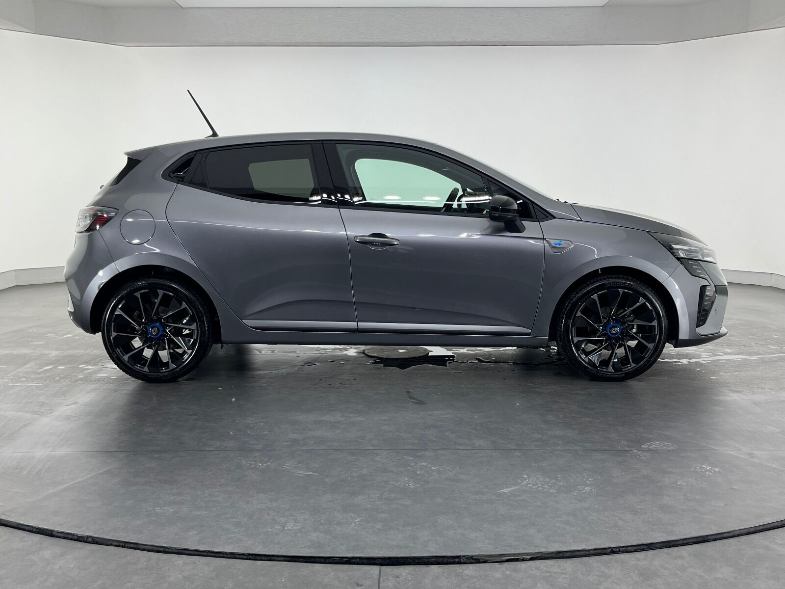 Renault Clio 1.0 TCE Techno Esprit Alpine X-Tronic - 2025 - Detay