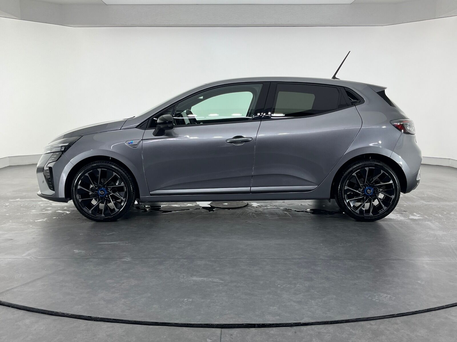 Renault Clio 1.0 TCE Techno Esprit Alpine X-Tronic - 2025 - Detay