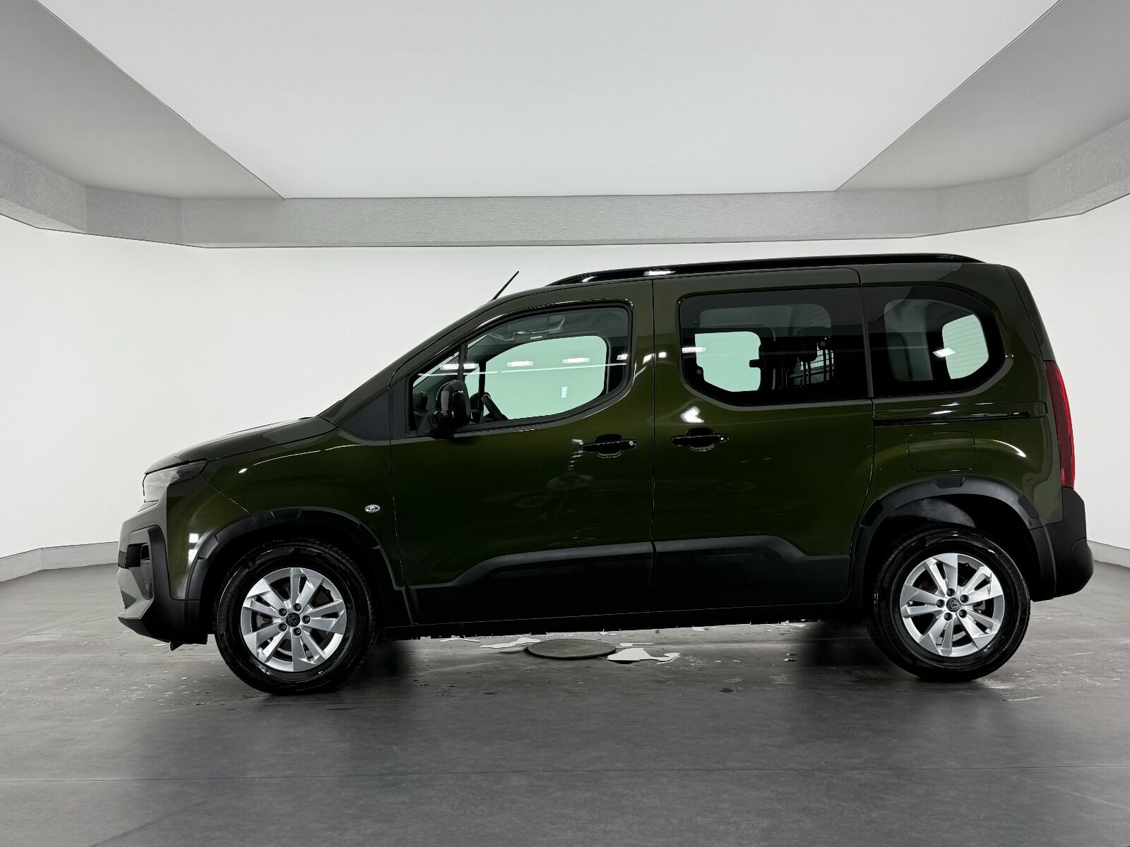 Peugeot Rifter 1.5 BlueHDI Allure EAT8 - 2025 - Detay
