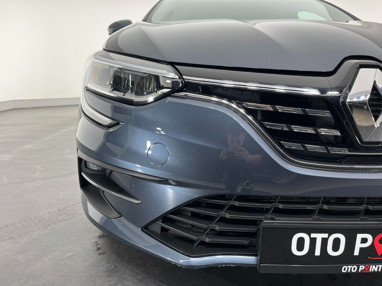 Renault Megane Sedan 1.5 Blue DCI Icon EDC - 2024 - Detay