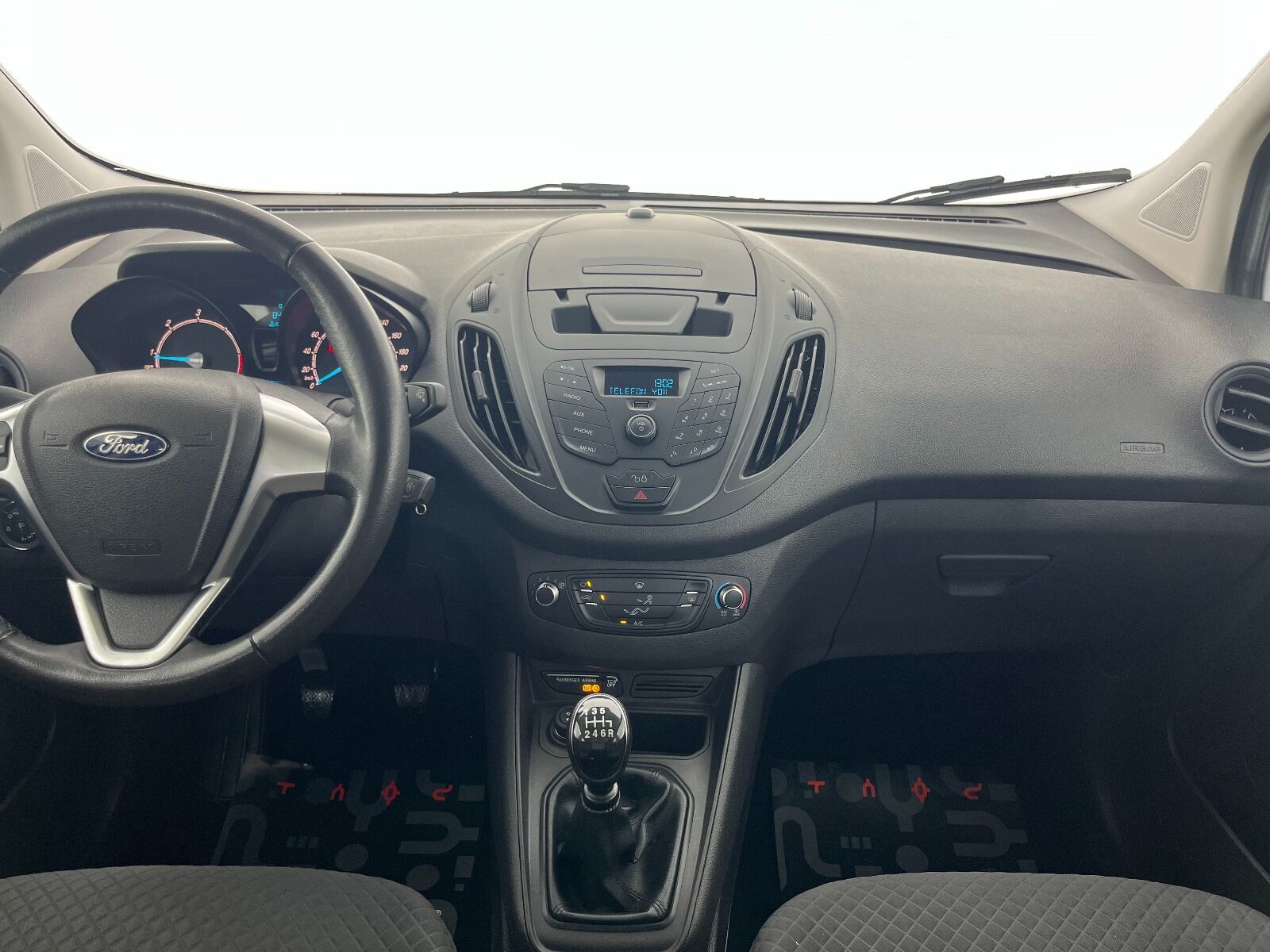 Ford Tourneo Courier 1.5 TDCI Deluxe - 2023 - Detay