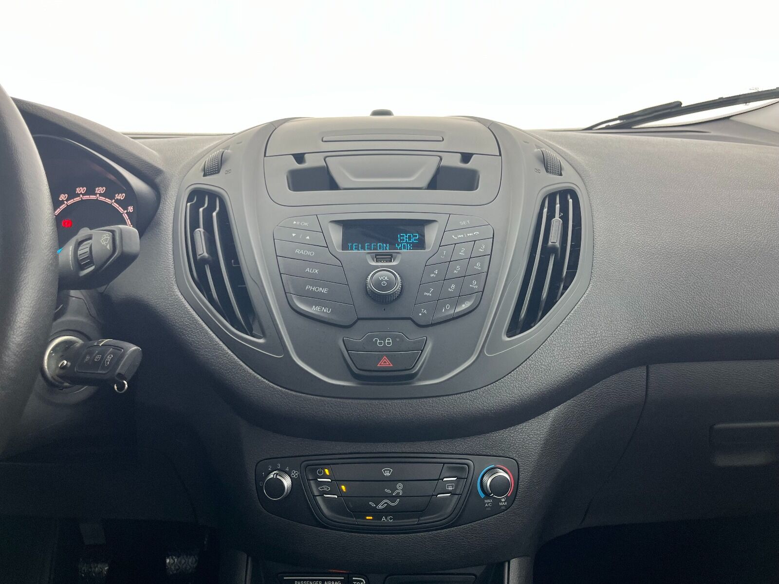 Ford Tourneo Courier 1.5 TDCI Deluxe - 2023 - Detay