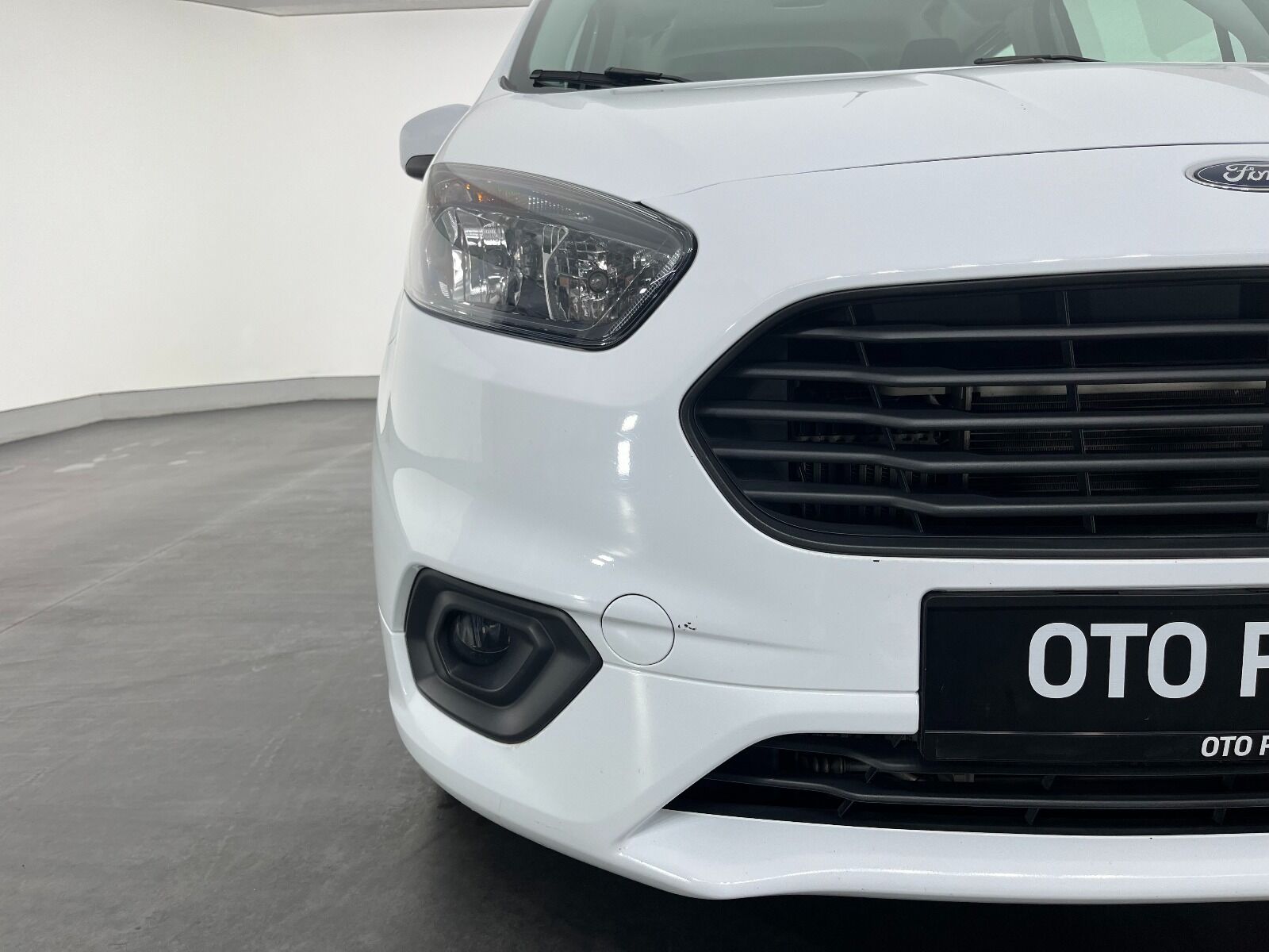 Ford Tourneo Courier 1.5 TDCI Deluxe - 2023 - Detay