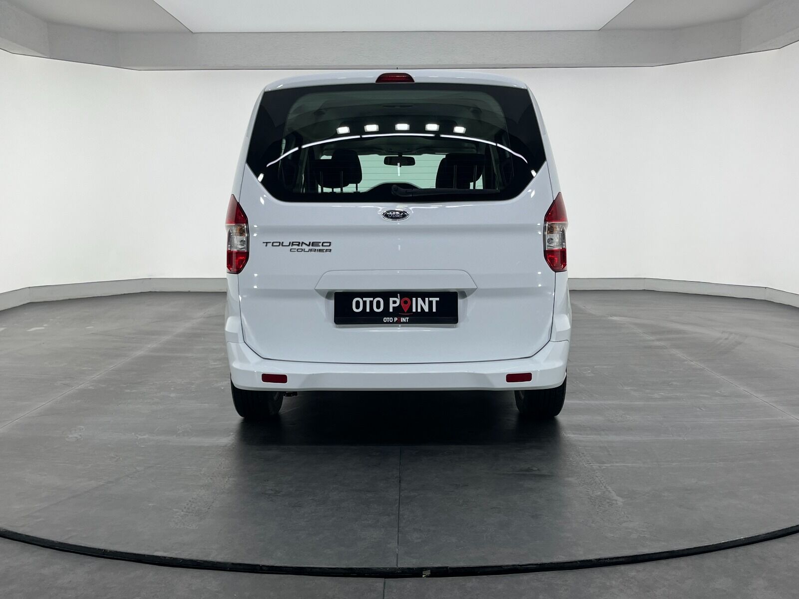 Ford Tourneo Courier 1.5 TDCI Deluxe - 2023 - Detay