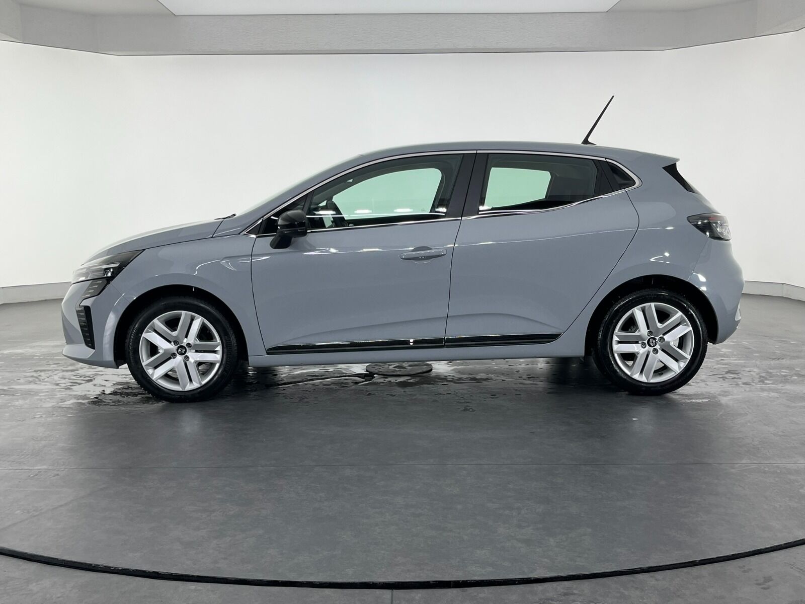 Renault Clio 1.0 TCE Evolution X-Tronic - 2025 - Detay