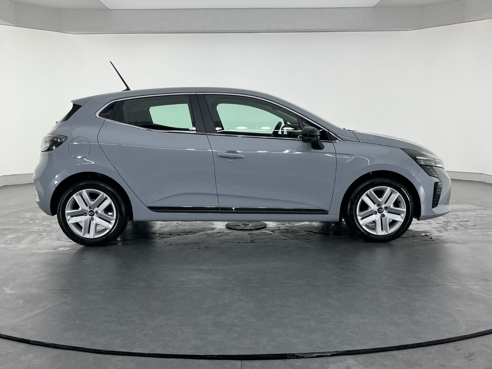 Renault Clio 1.0 TCE Evolution X-Tronic - 2025 - Detay