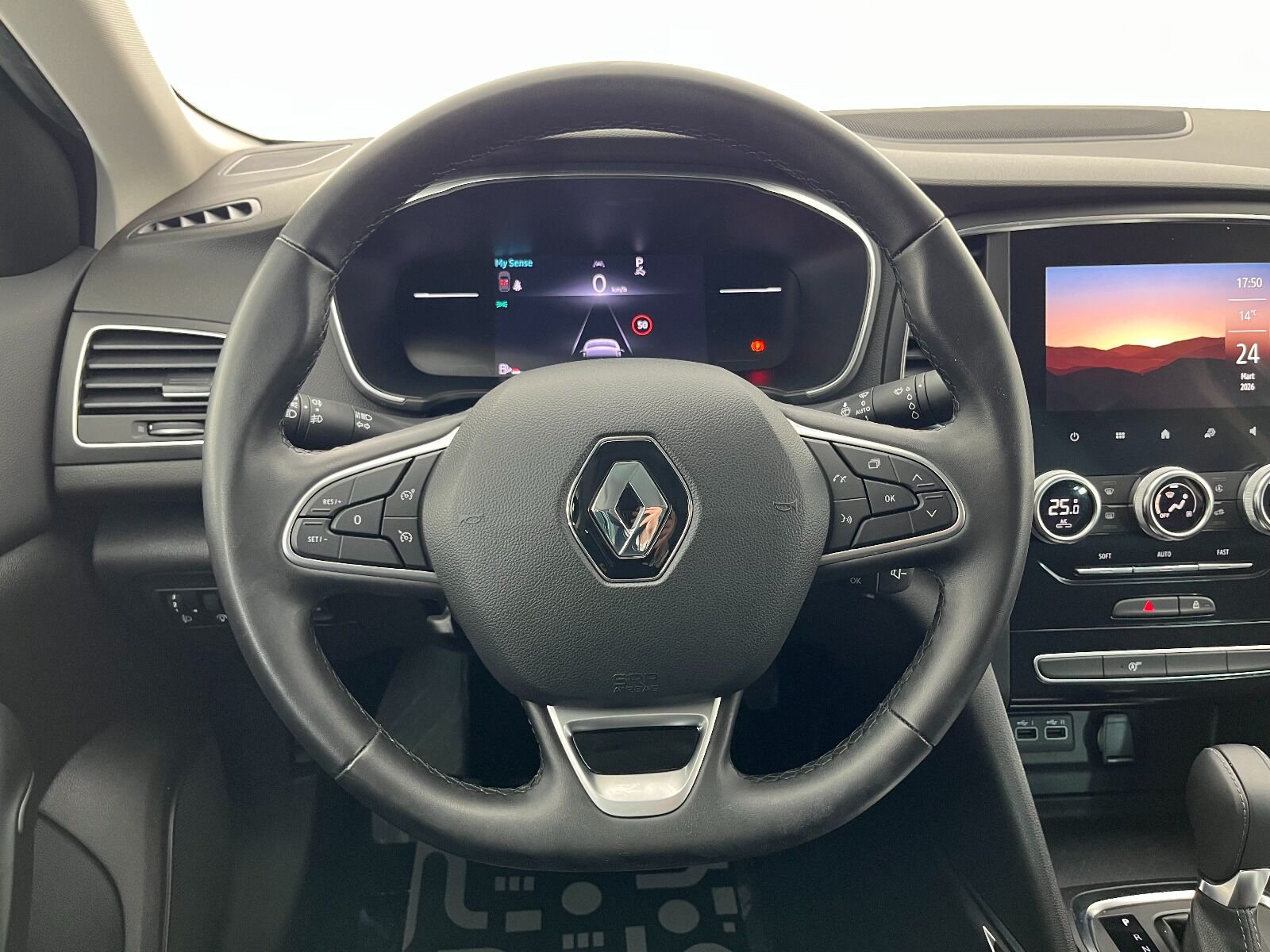 Renault Megane Sedan 1.5 Blue DCI Icon EDC - 2024 - Detay