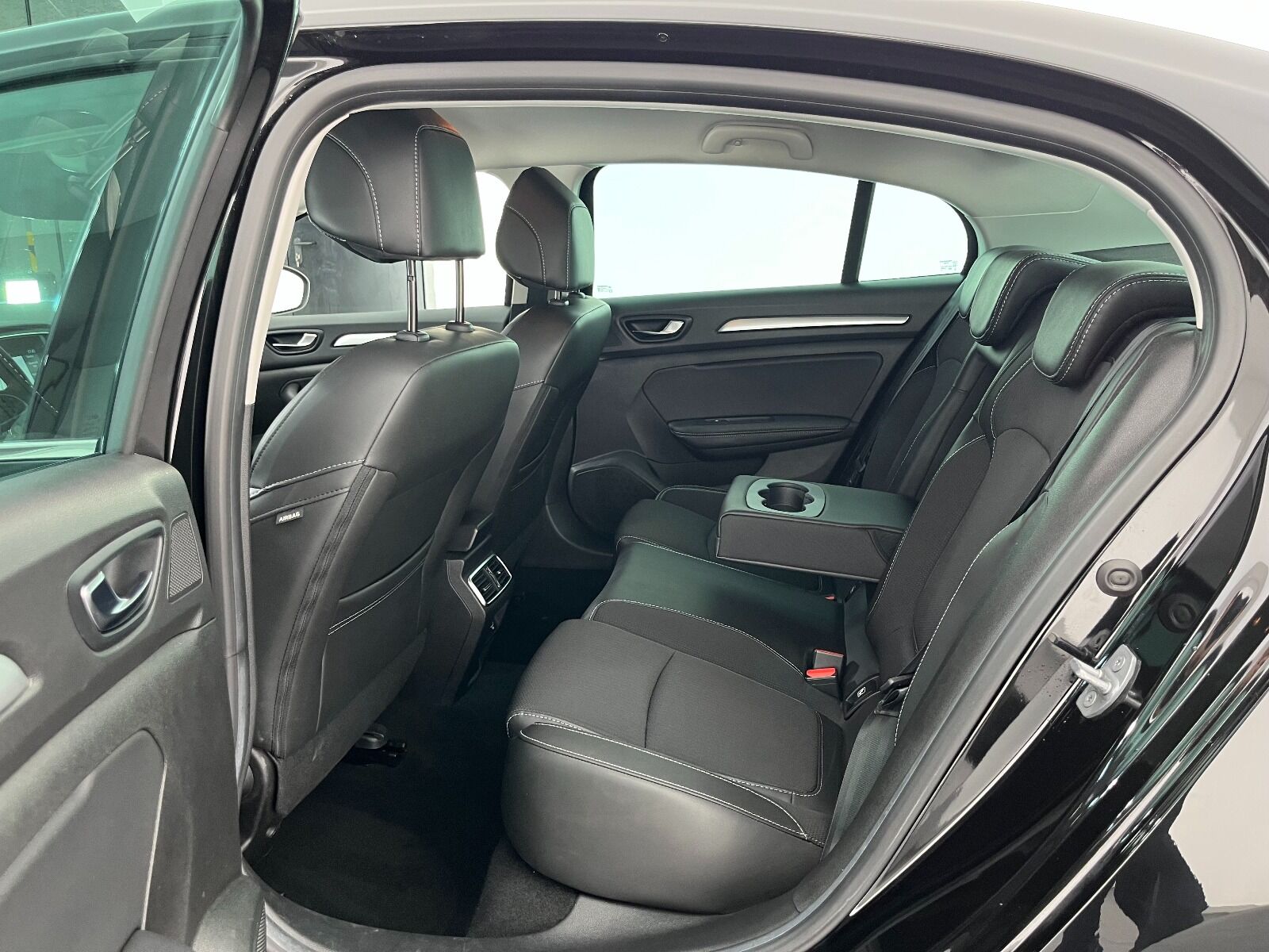 Renault Megane Sedan 1.5 Blue DCI Icon EDC - 2024 - Detay