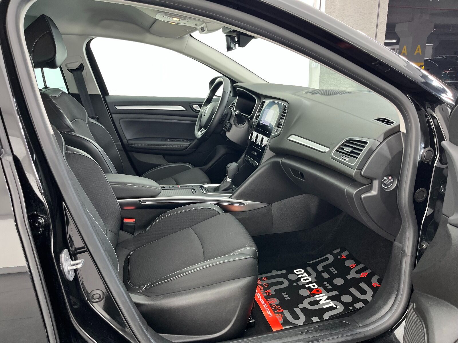 Renault Megane Sedan 1.5 Blue DCI Icon EDC - 2024 - Detay