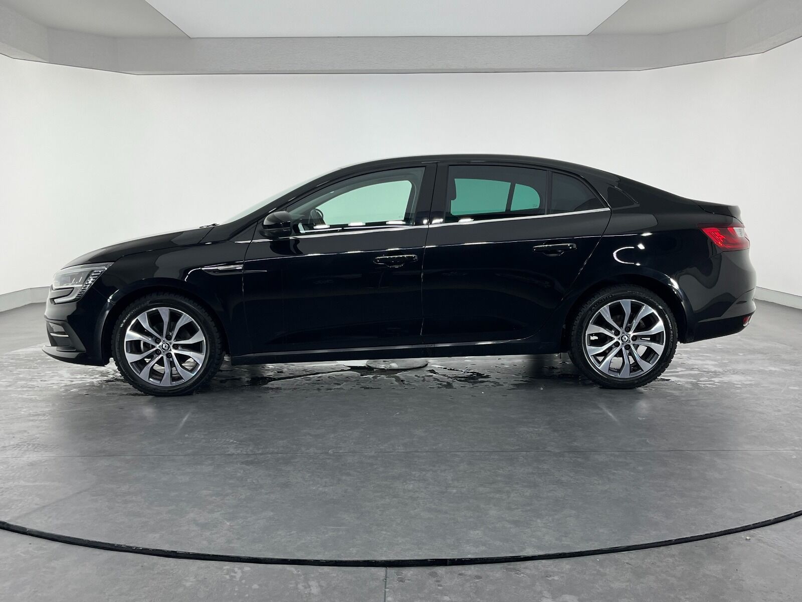 Renault Megane Sedan 1.5 Blue DCI Icon EDC - 2024 - Detay