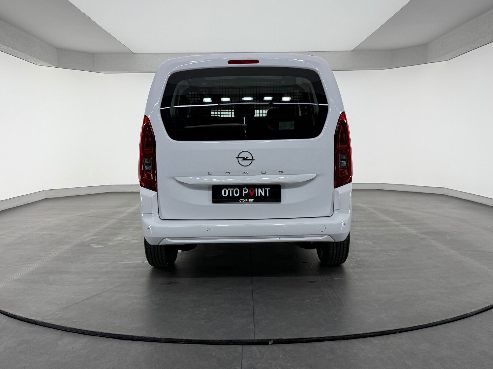 Opel Combo 1.5 D Essential - 2026 - Detay