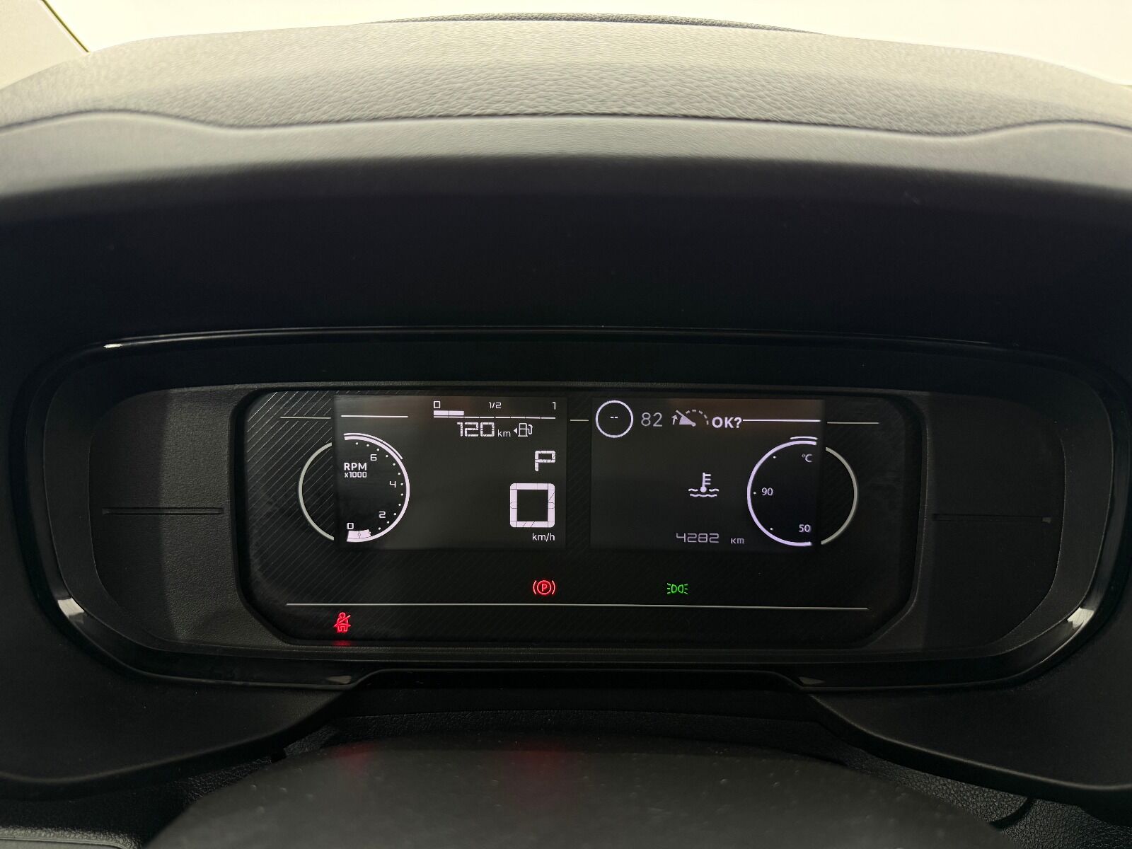 Opel Combo 1.5 D Essential - 2026 - Detay